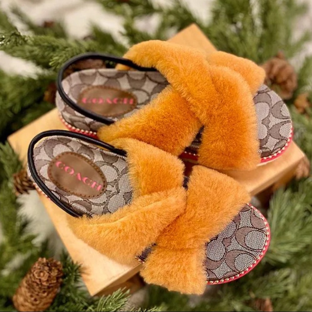 COACH
Tally Shearling Sling Sandals🍎 - Picture 6 of 6
